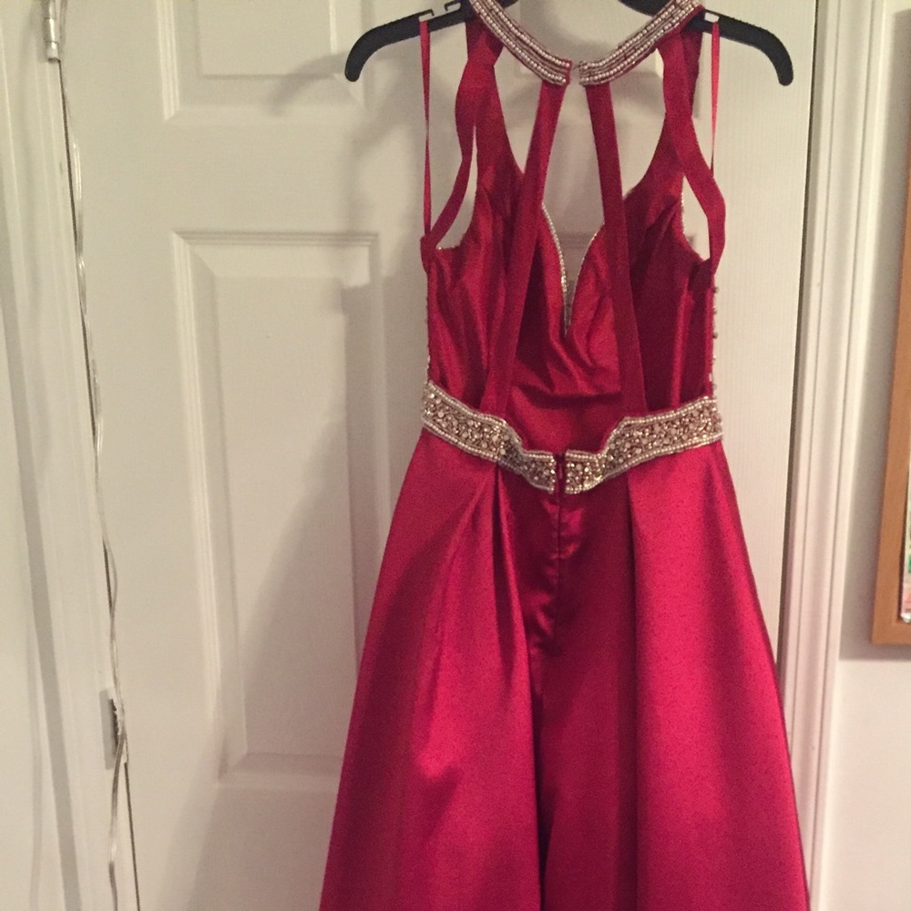 Red ball gown prom dress - Picture 3 of 5